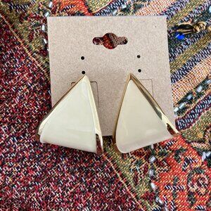 Vintage  80's Gold Cream Triangle Earrings